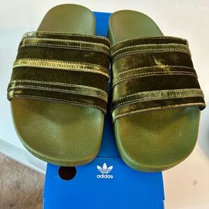 NWB Adidas Adilette Slide Orb Green size 10 US 9 UK